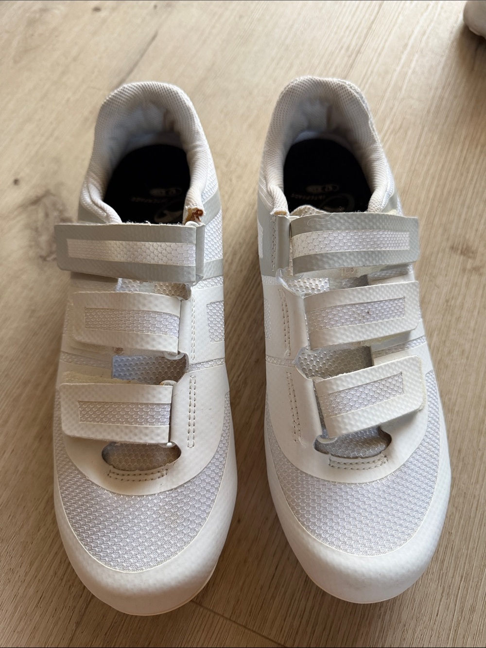 Cycling shoes